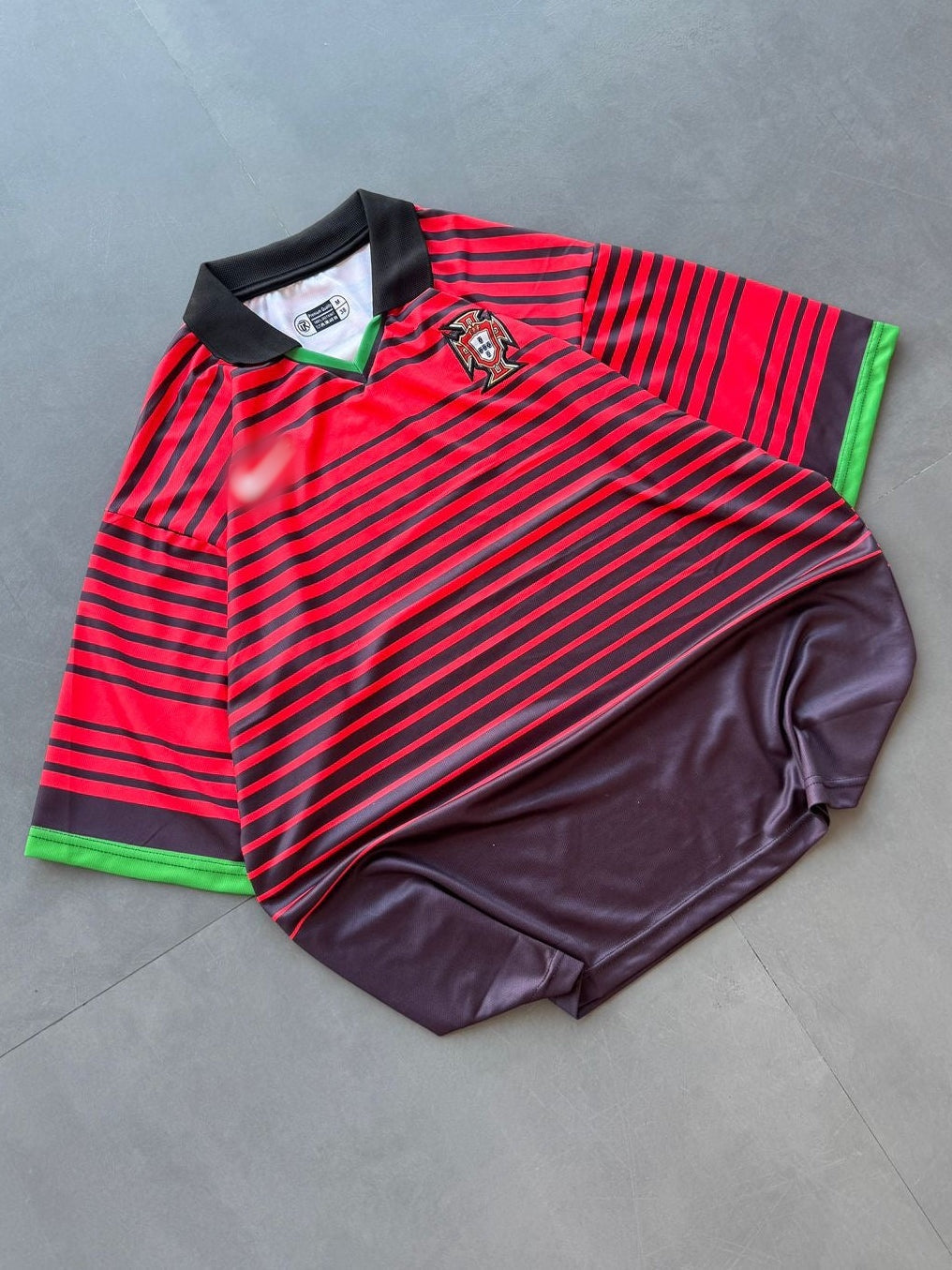 Portugal 2012 Home Jersey – Ronaldo #7
(Embroidered · Five-Sleeve Retro Edition)