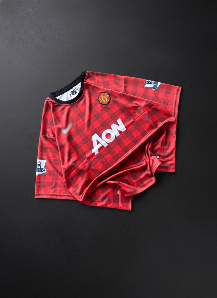 Van Persie #20 – Manchester United Checkered Special Edition
Five Sleeve | Embroidered Finish