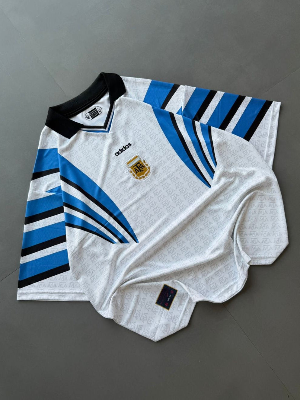 Argentina 1997 Third Shirt – Five Sleeve with Collar & Embroidery