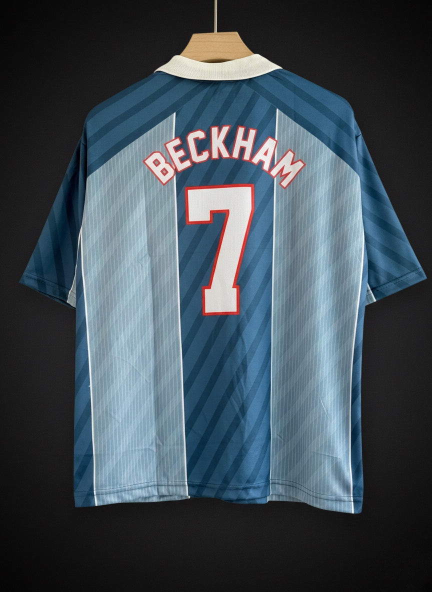England 1998 Away Jersey – Beckham #7
(Embroidered · Five-Sleeve Retro Edition)