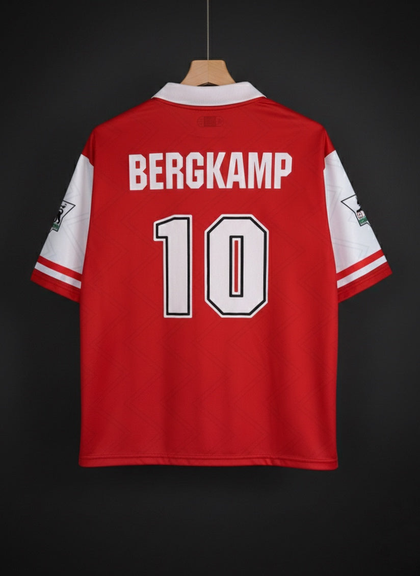 Berkamp #10 | Arsenal | 1996/97 Five sleeve